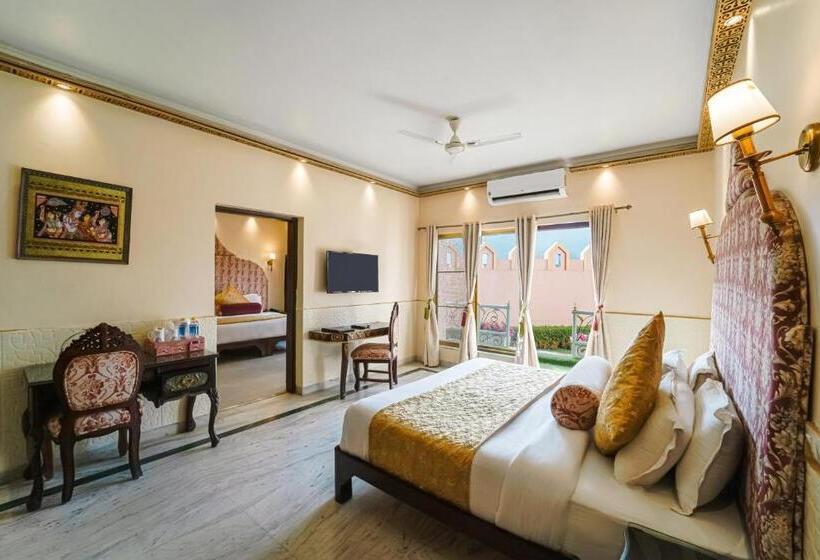 غرفة عائلية مطلّة علي الحديقة, The Neeraj Ganga Heritage Palace
