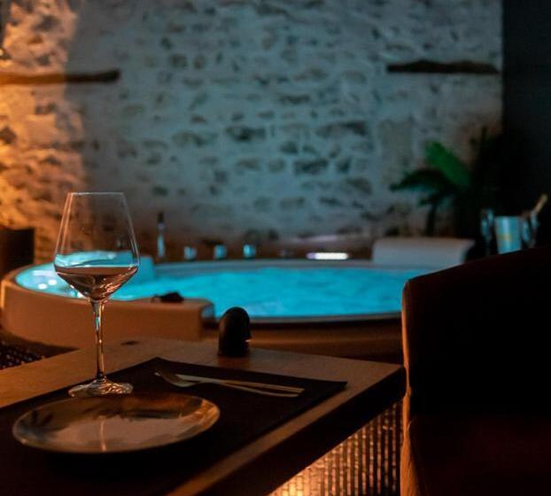 带按摩浴盆的套房, Love Suites & Spa Le Chai Avec Lit Rond