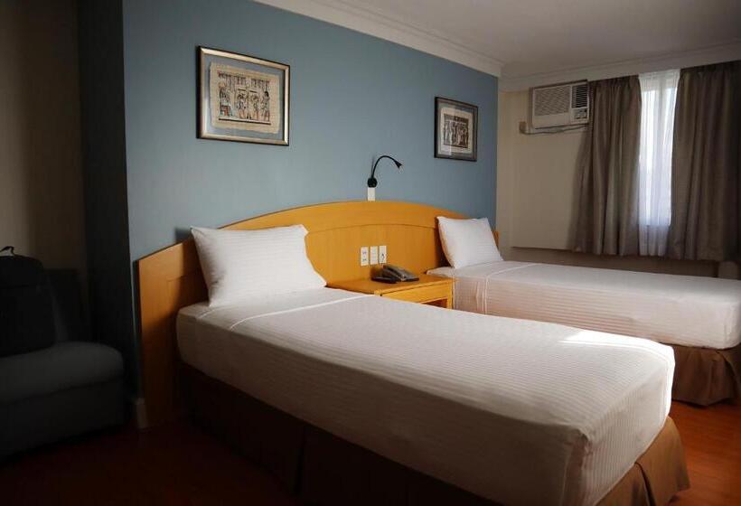 Quarto deluxe, Fersal Hotel Malakas, Quezon City