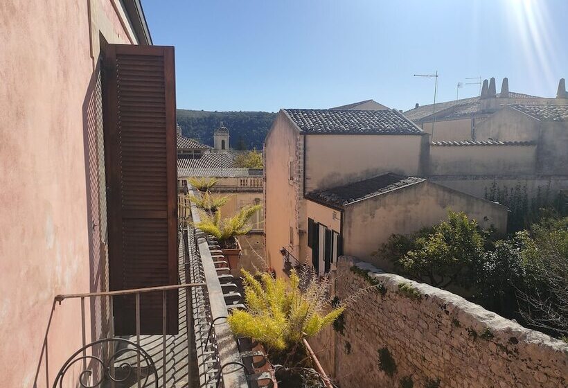 اتاق استاندارد یک نفره, Il Barocco