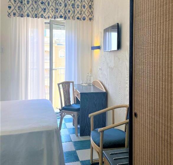 اتاق استاندارد, Luxor Cattolica Beach