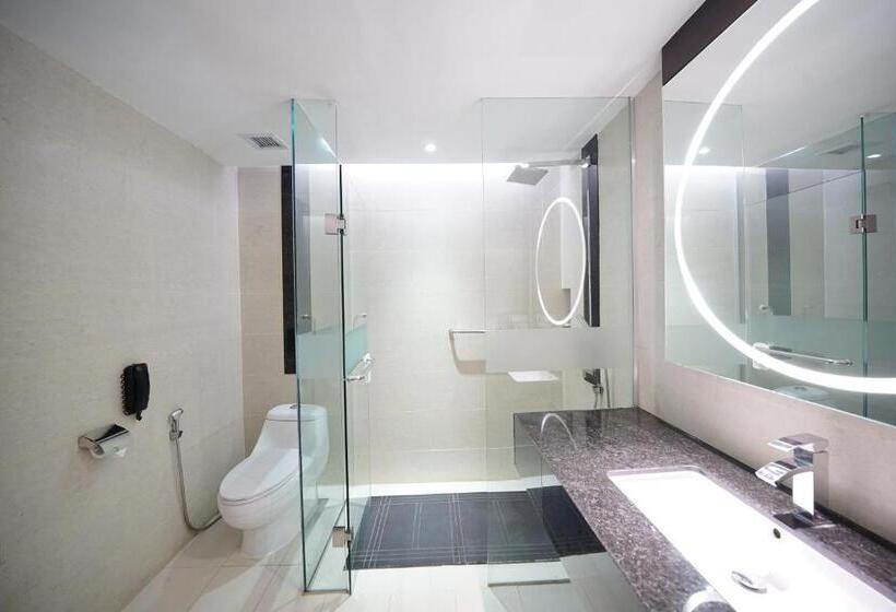 Номер Superior Кровать Кинг, Swiss Belhotel Harbour Bay