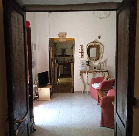 اتاق استاندارد, Lo Stazzo