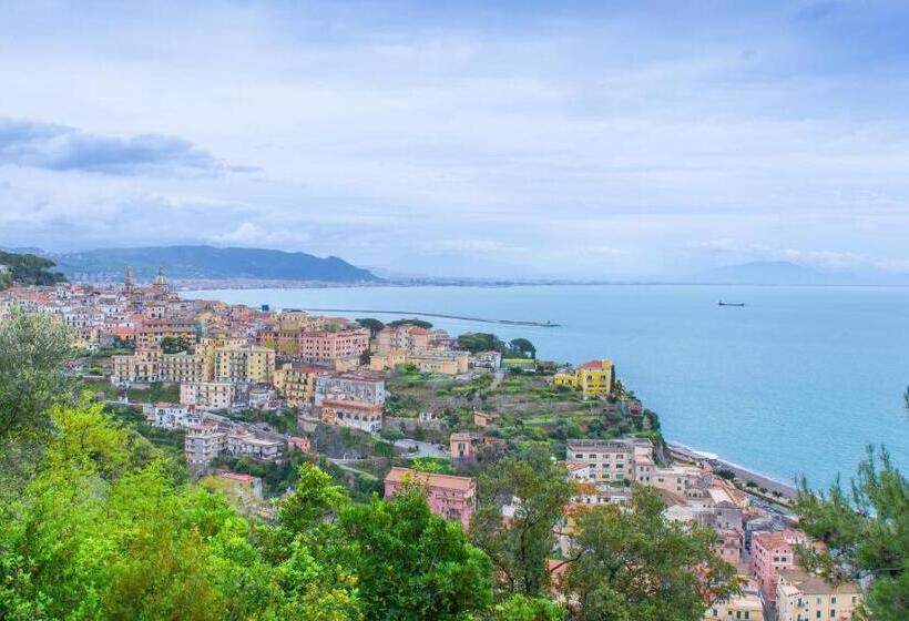 اتاق لوکس با بالکن و چشم‌انداز دریا, Villa Fontana Limite