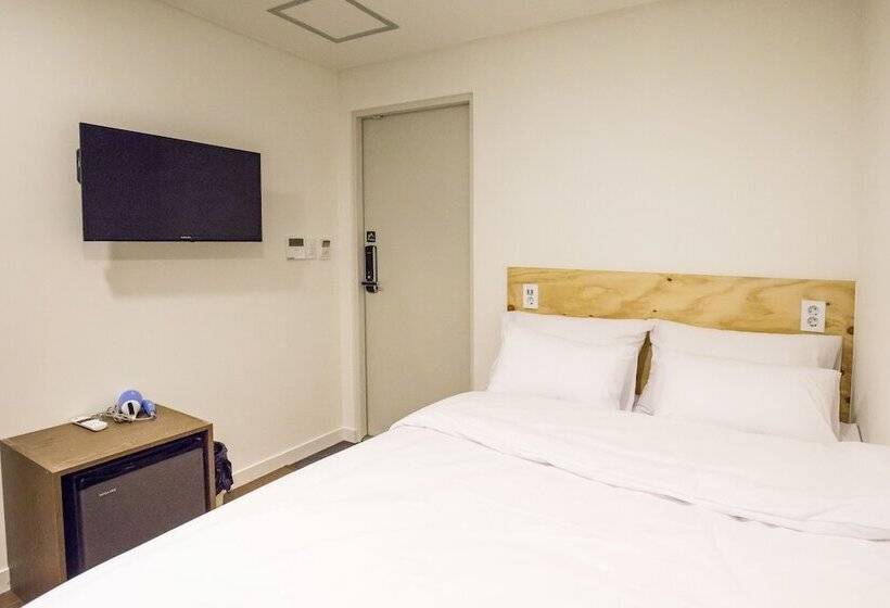 スタンダードトリプルルーム, Seoulite Inn Myeongdong Formerly   Step Inn Myeongdong 2