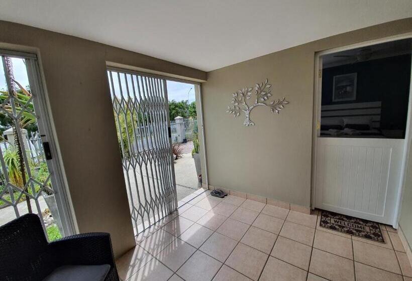 Номер Стандарт, Plett57   Self Catering   Room No1
