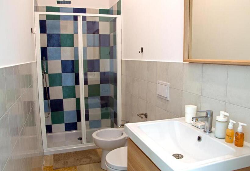Cameră Triplă Standard, Valente Rooms