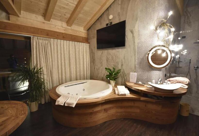 سوییت لوکس, Bivio Hotel Plaza