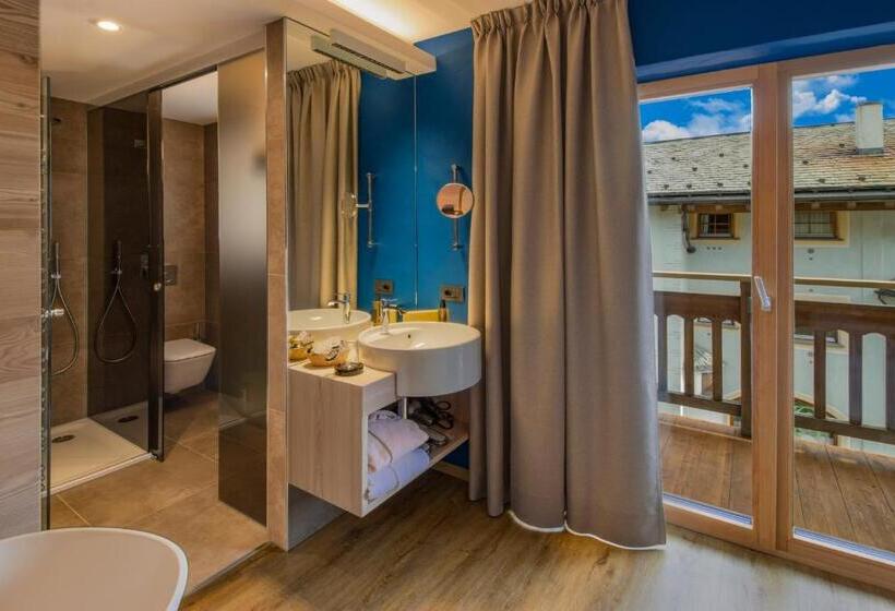 اتاق لوکس با بالکن, Bivio Hotel Plaza
