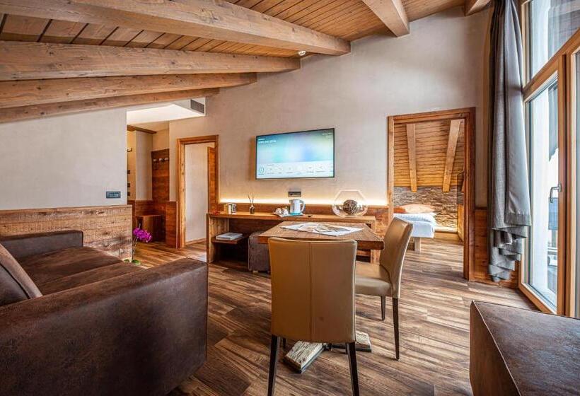 سوییت لوکس, Bivio Hotel Plaza