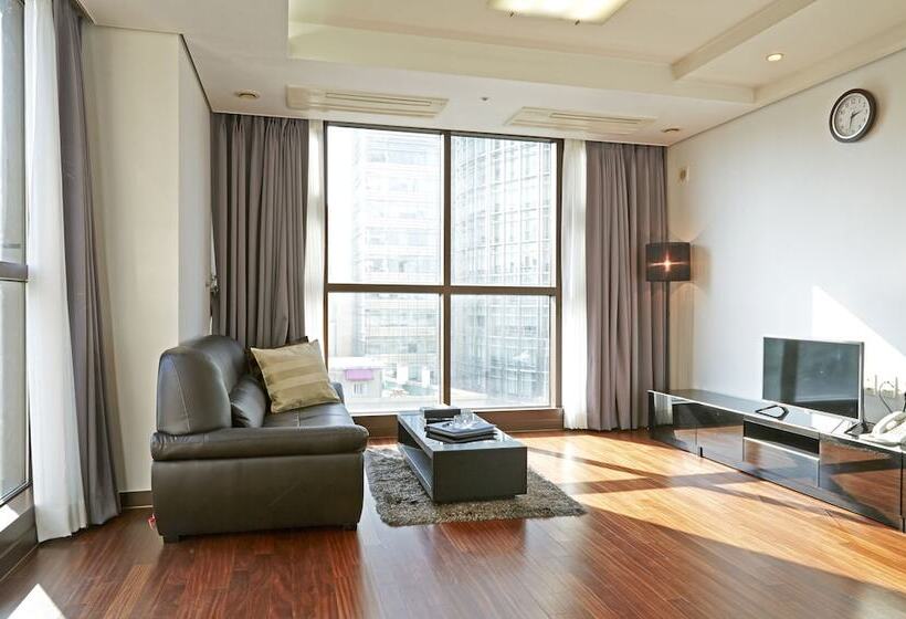 スイート, Brown Suites Residence