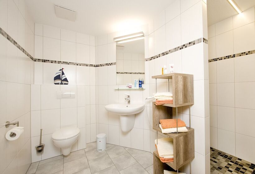 Апартаменты 2 Спальни с Террасой, Ferienhotel Bernstein