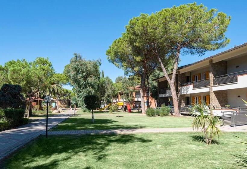 Апартаменты 2 Спальни, Golfo Del Sole Holiday Resort