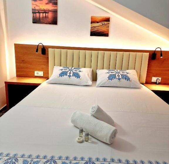 استودیوی سوپریور, Stay Inn Rediu