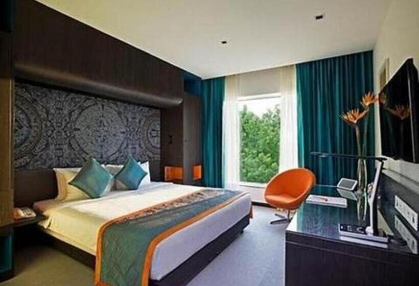 اتاق لوکس با بالکن, Triton By Shyama Hotels & Resorts