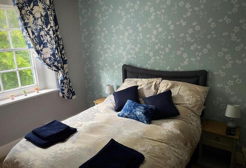 经济房, The Dartmoor Bnb