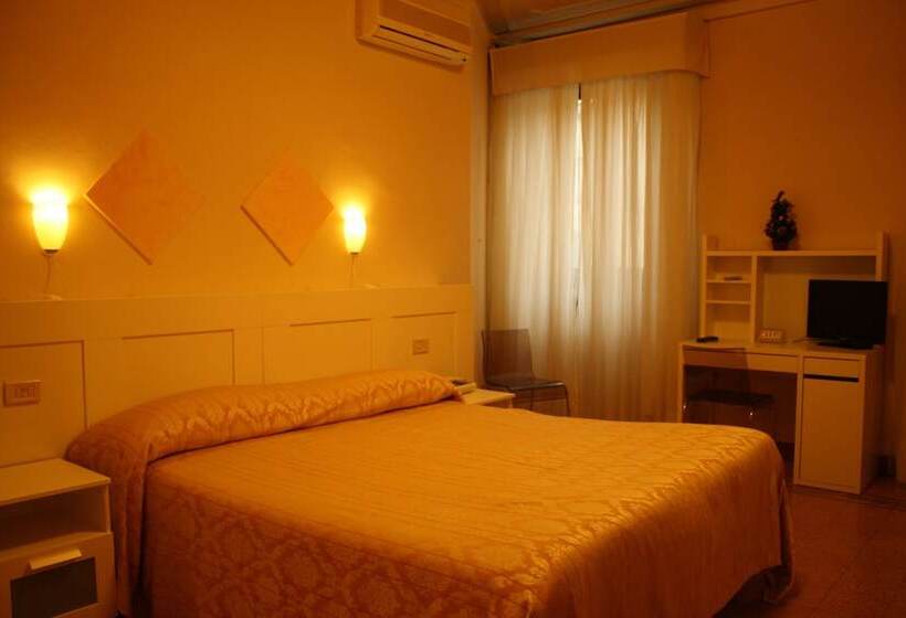 اتاق استاندارد سه نفره, Albergo Il Giglio