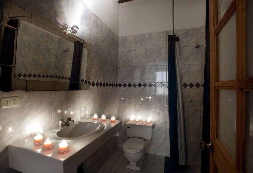 סוויטה, Casona Solar