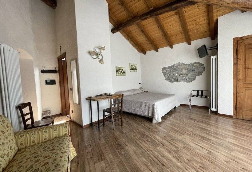 行政三人间, Albergo La Torre