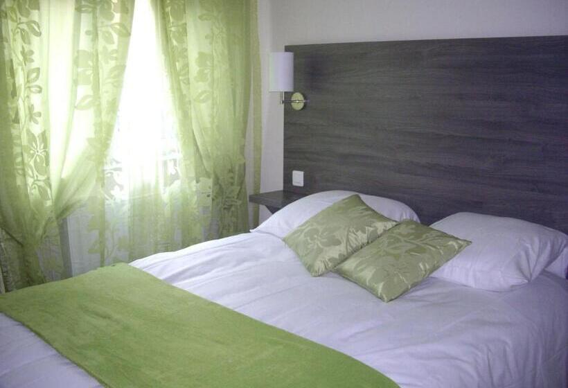 Номер Стандарт, Logis Hôtel Le Carnot