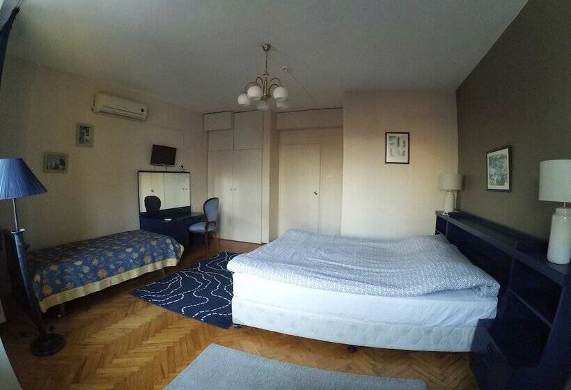 ファミリールーム, Guest House   Grandma S House