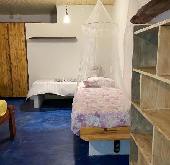 발코니가 있는 스위트, Hostel Moreré