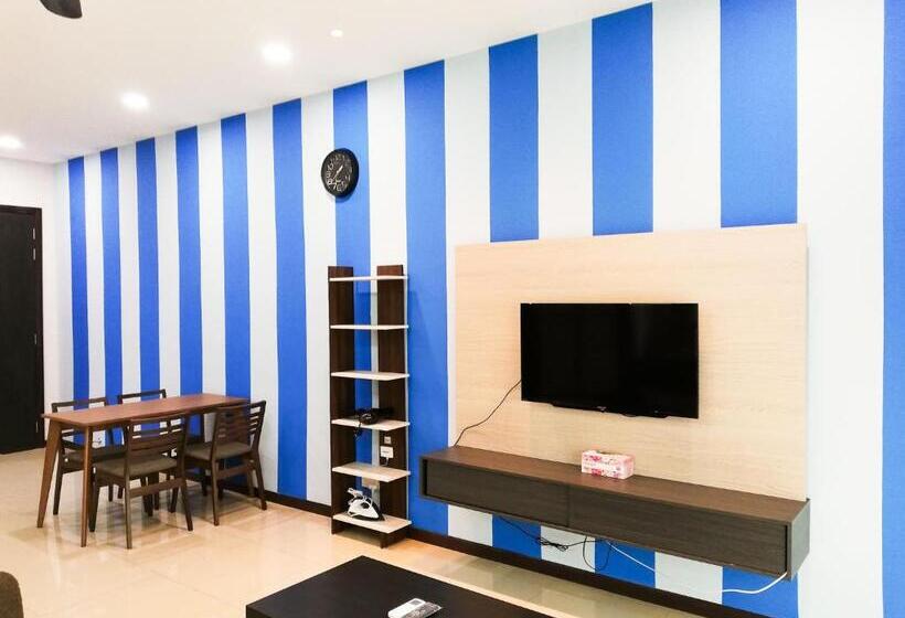 스탠다드 스튜디오 풀장 전망, Molek Regency Taman Molek
