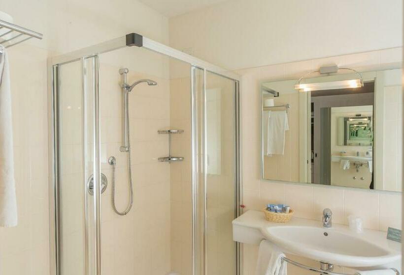 Полулюкс, Club Hotel Olivi   Tennis Center