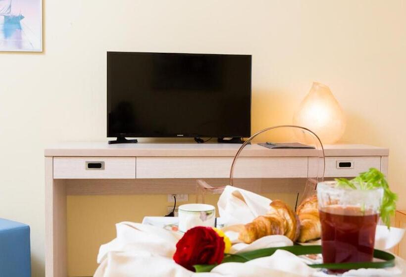 Полулюкс, Club Hotel Olivi   Tennis Center