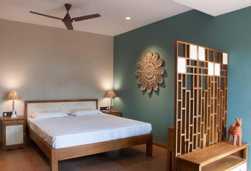 Номер Стандарт с Балконом, Advait Resort,  Kshetra Mahabaleshwar