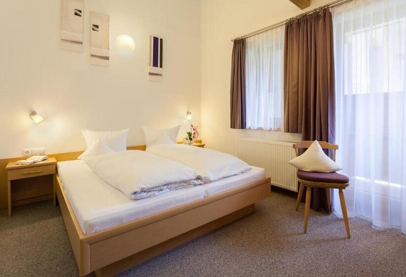 Апартаменты 2 Спальни, Appartement Hotel Garni Matthäuserhof