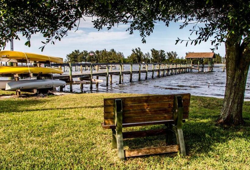 Студия Deluxe, Island View Cottages Sebastian