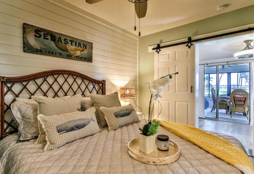 Апартаменты 2 Спальни, Island View Cottages Sebastian