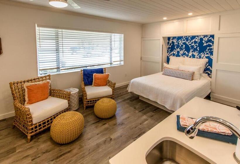 Студия Стандарт, Island View Cottages Sebastian