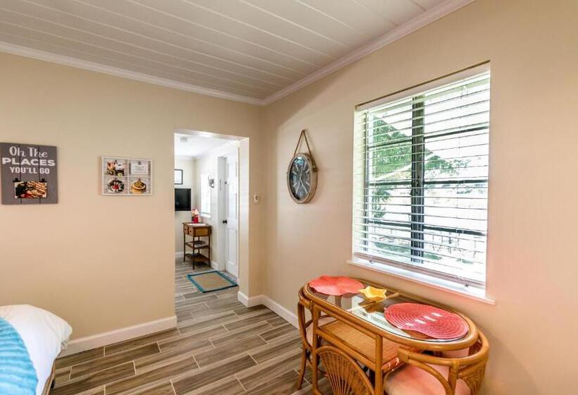 Семейный Номер, Island View Cottages Sebastian