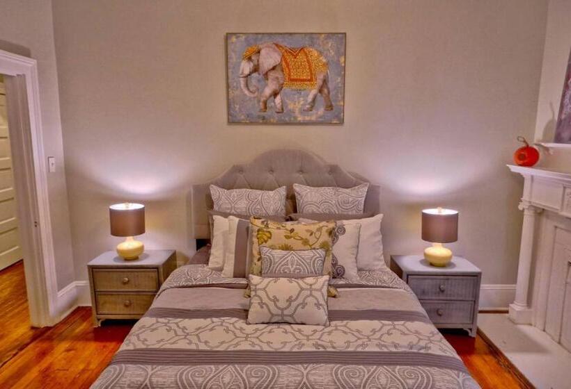خانه 1 خوابه, Beautiful 6 Bed, 5 Bath Historic Savannah Home