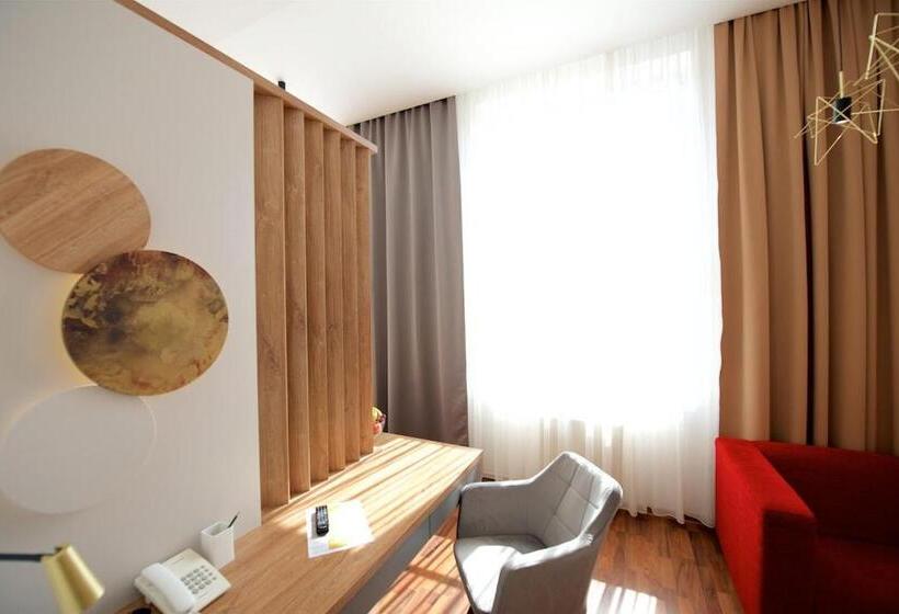스위트, Grand Hotel Trenčin