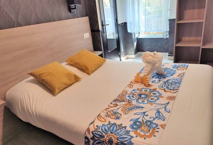 Номер Стандарт, Logis Hôtel Pontet Hostellerie Maleville