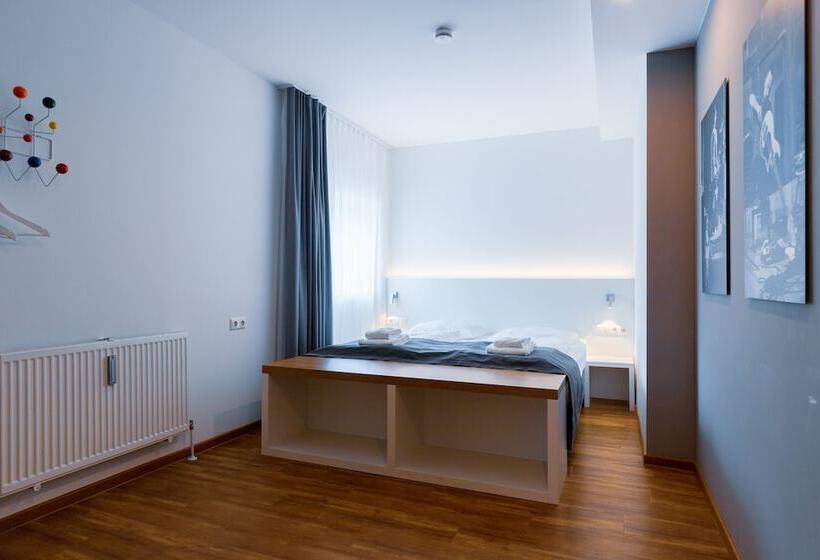 Четырехместный Номер Стандарт, Mk Hotel München Max Weber Platz