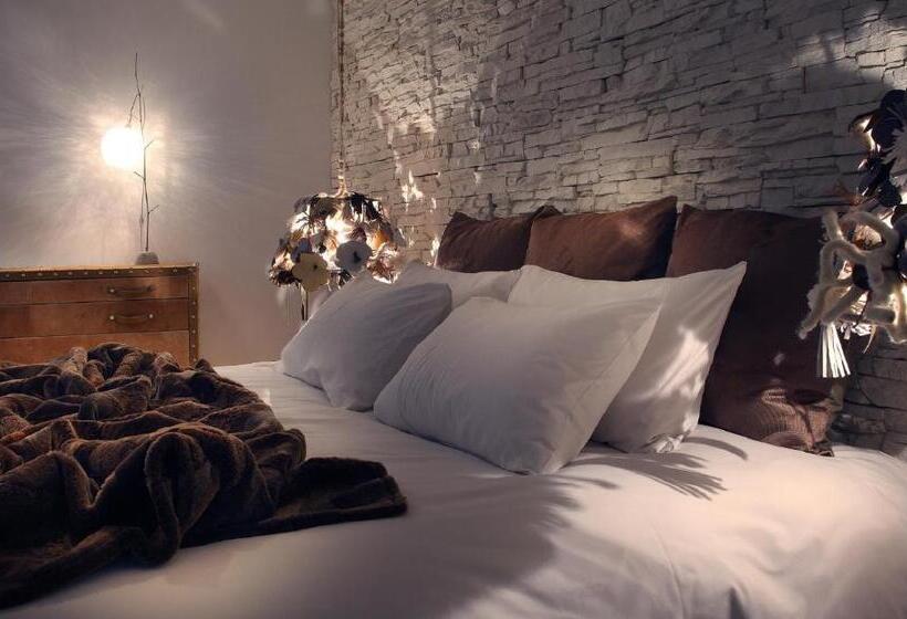 Люкс, Petit Hôtel Confidentiel