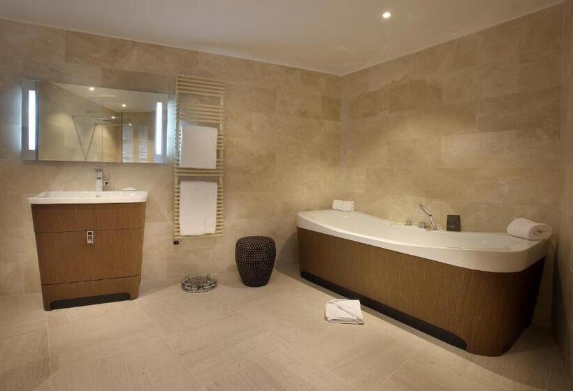 Полулюкс с Балконом, Petit Hôtel Confidentiel