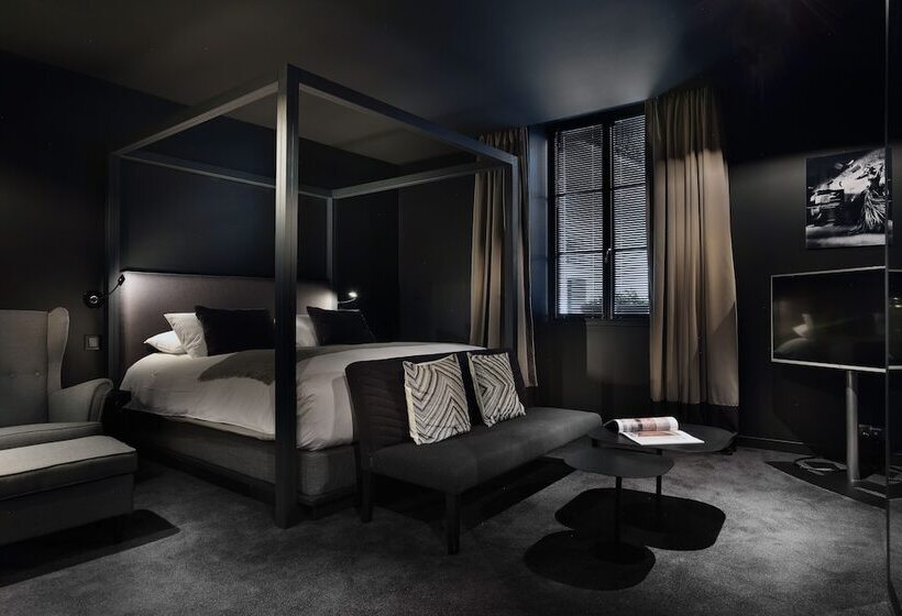 Номер Стандарт, Petit Hôtel Confidentiel