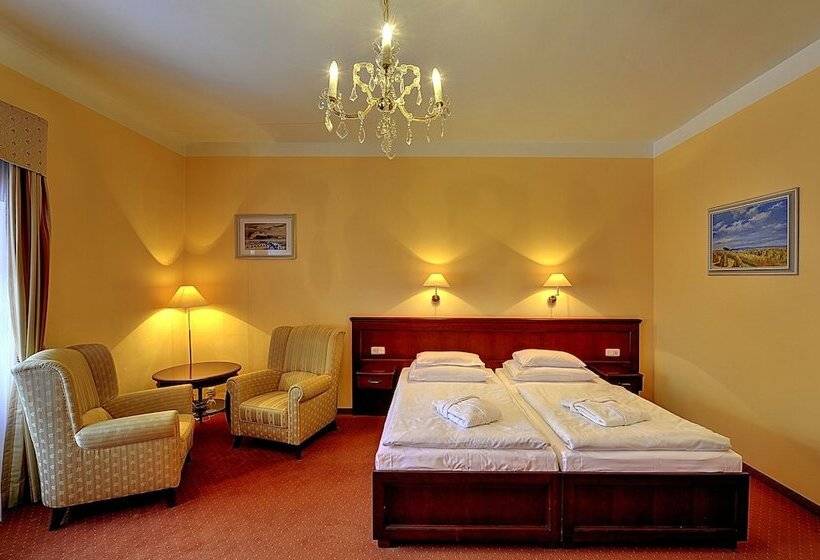 Номер Стандарт, Radium Palace