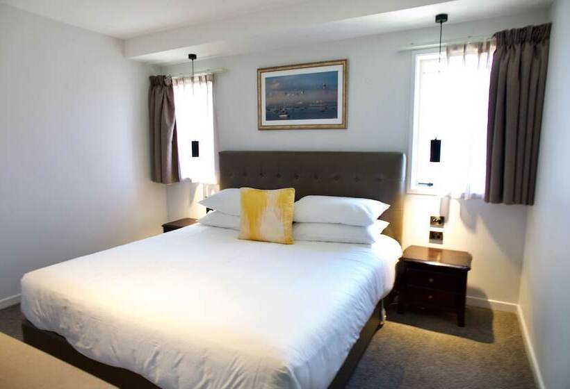 آپارتمان لوکس 2 خوابه, Regal Palms Resort