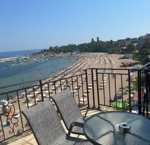 آپارتمان 1 خوابه با چشم‌انداز دریا, Villa Maria 2
