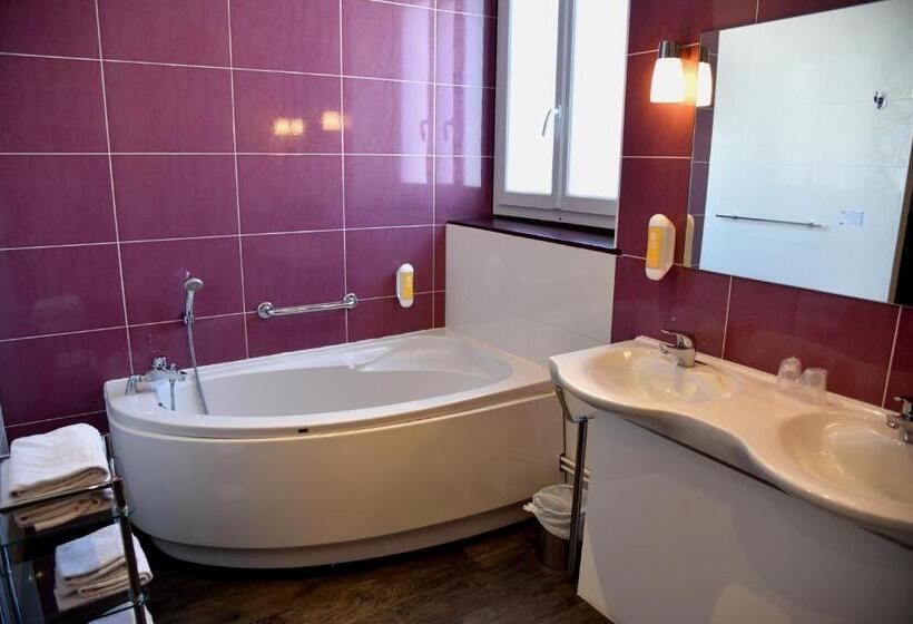 Номер Престиж, The Originals Access, Hôtel Bourges Gare
