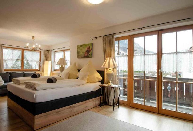 Полулюкс, Ferienhaus Fux