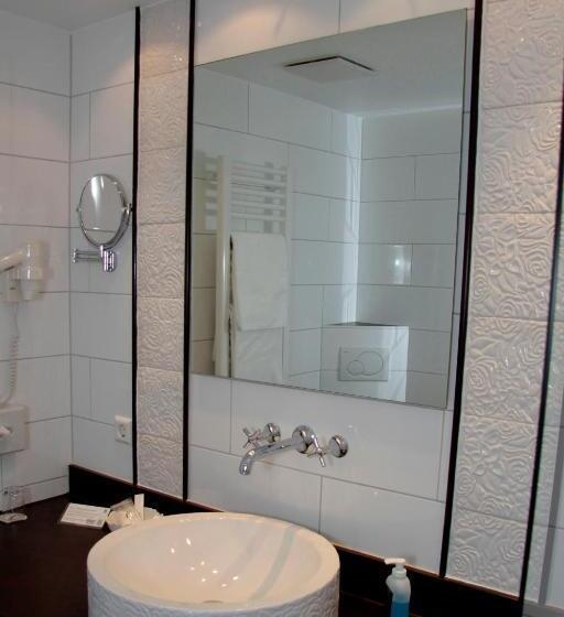 Номер Стандарт, Land Gut Hotel Landgasthof Zur Rose
