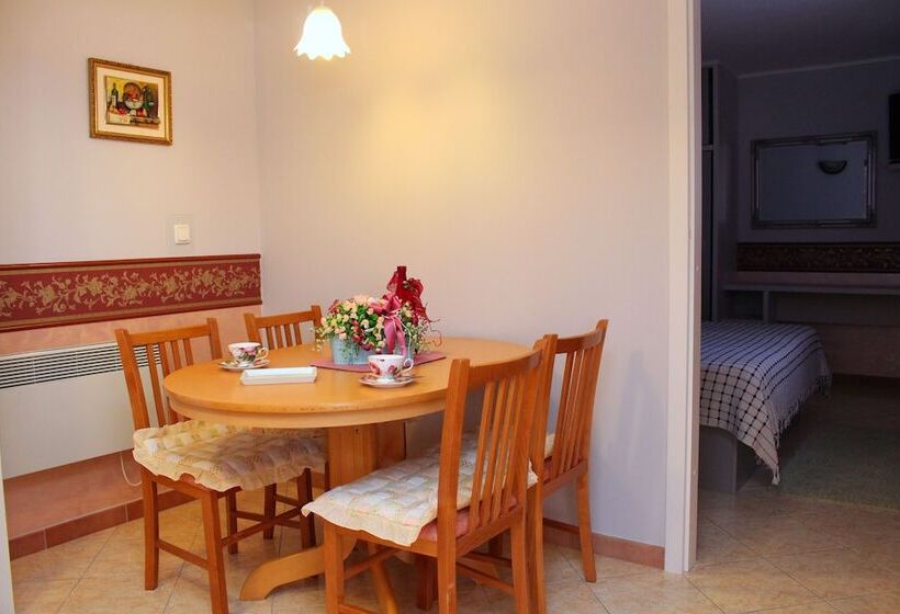 آپارتمان 1 خوابه, Villa Rosa