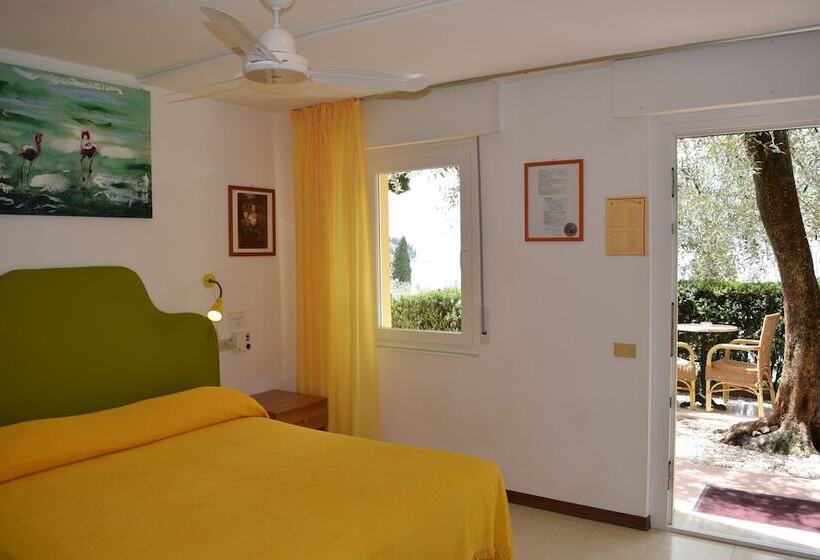 غرفة قياسية بالطابق الأرضى, Casa Popi